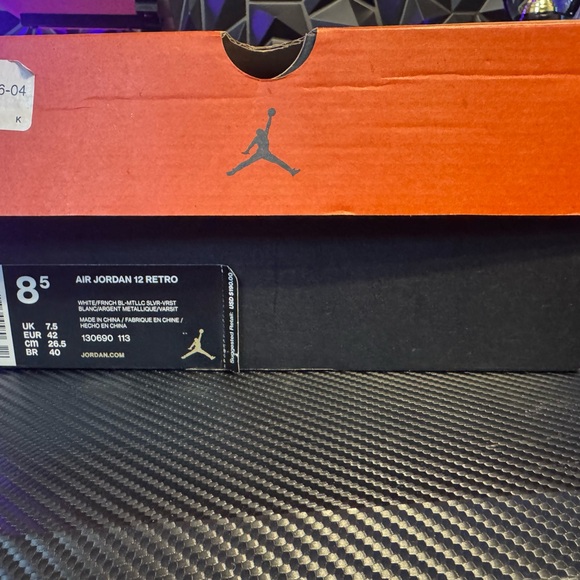 Jordan 12 - Picture 10 of 12